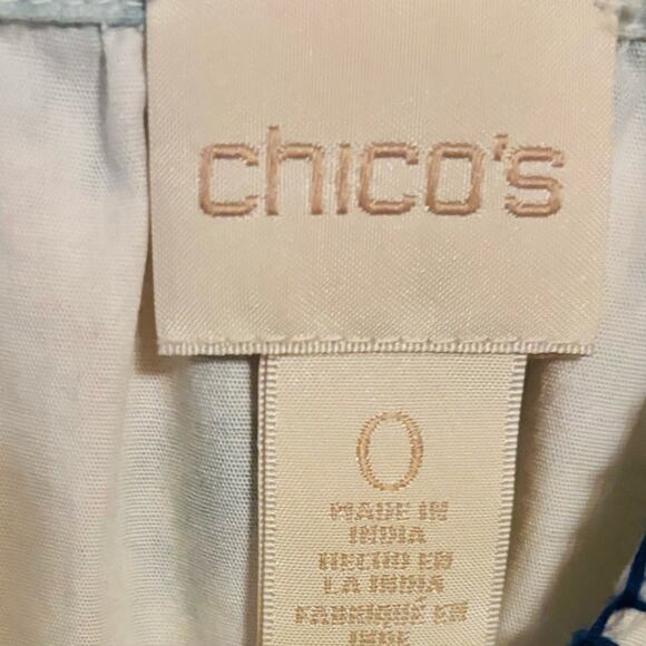 Chicos Cottage Core Top is a reminds one of throwback from a nostalgic period - Picture 1 of 8